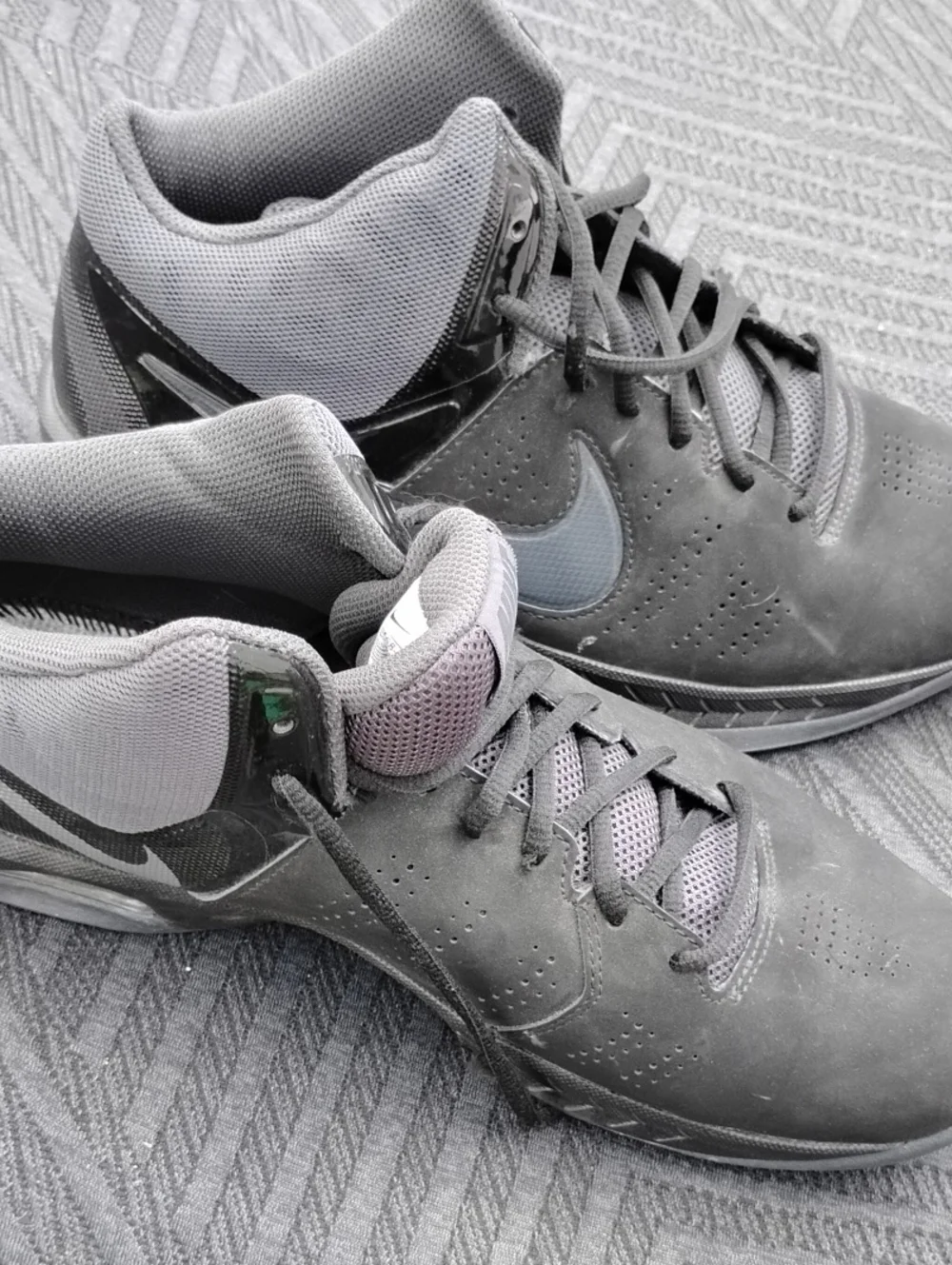 Nike Men’s Mid-Top Basketball Shoes — Gray and Black